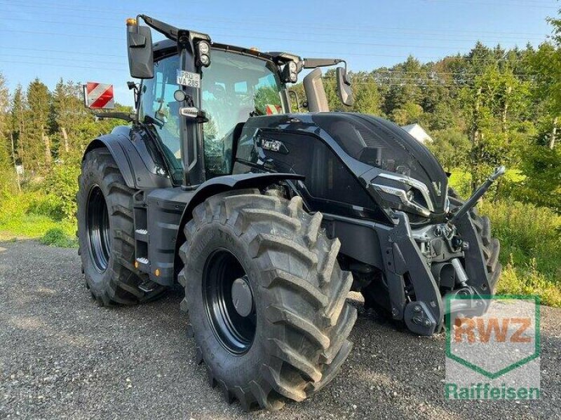 Traktor des Typs Valtra Q 285 (Rückfahreinrichtung), Vorführmaschine in Prüm (Bild 3)