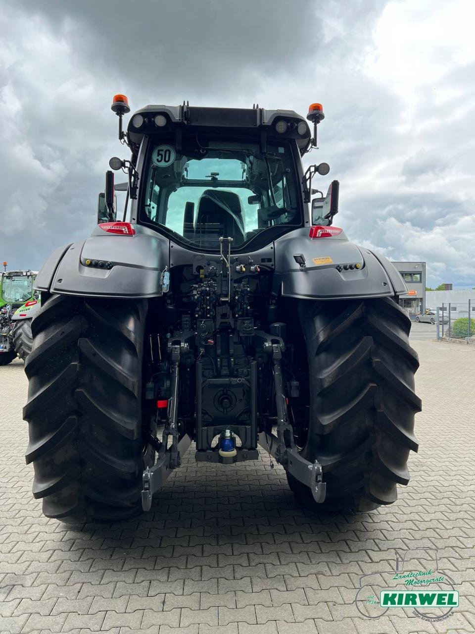 Traktor of the type Valtra Q 285, Neumaschine in Blankenheim (Picture 7)