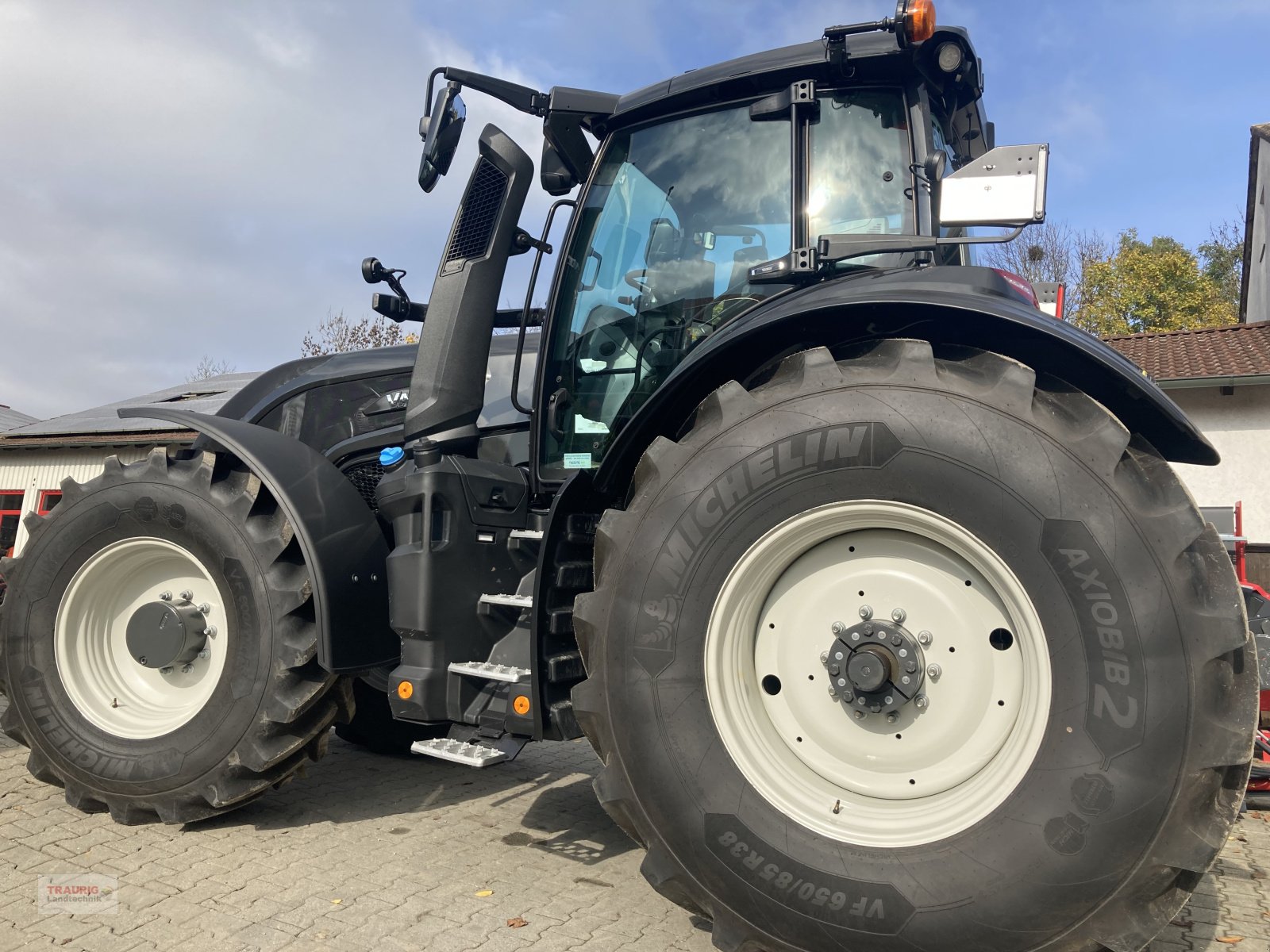 Traktor van het type Valtra Q 285, Neumaschine in Mainburg/Wambach (Foto 10)