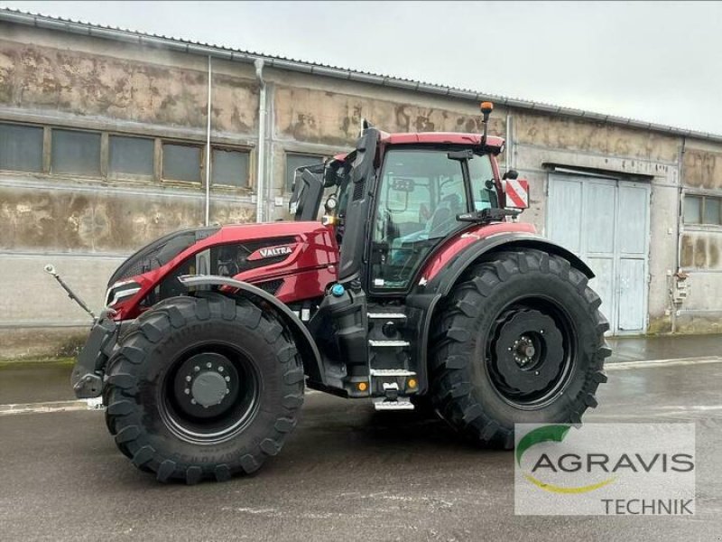 Traktor типа Valtra Q 305 1A9, Gebrauchtmaschine в Oschersleben (Фотография 1)