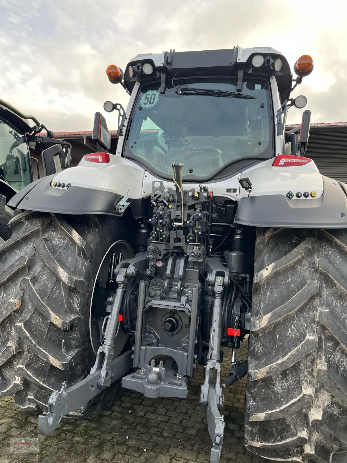 Traktor от тип Valtra Q 305 m. Rüfa, Neumaschine в Mainburg/Wambach (Снимка 11)