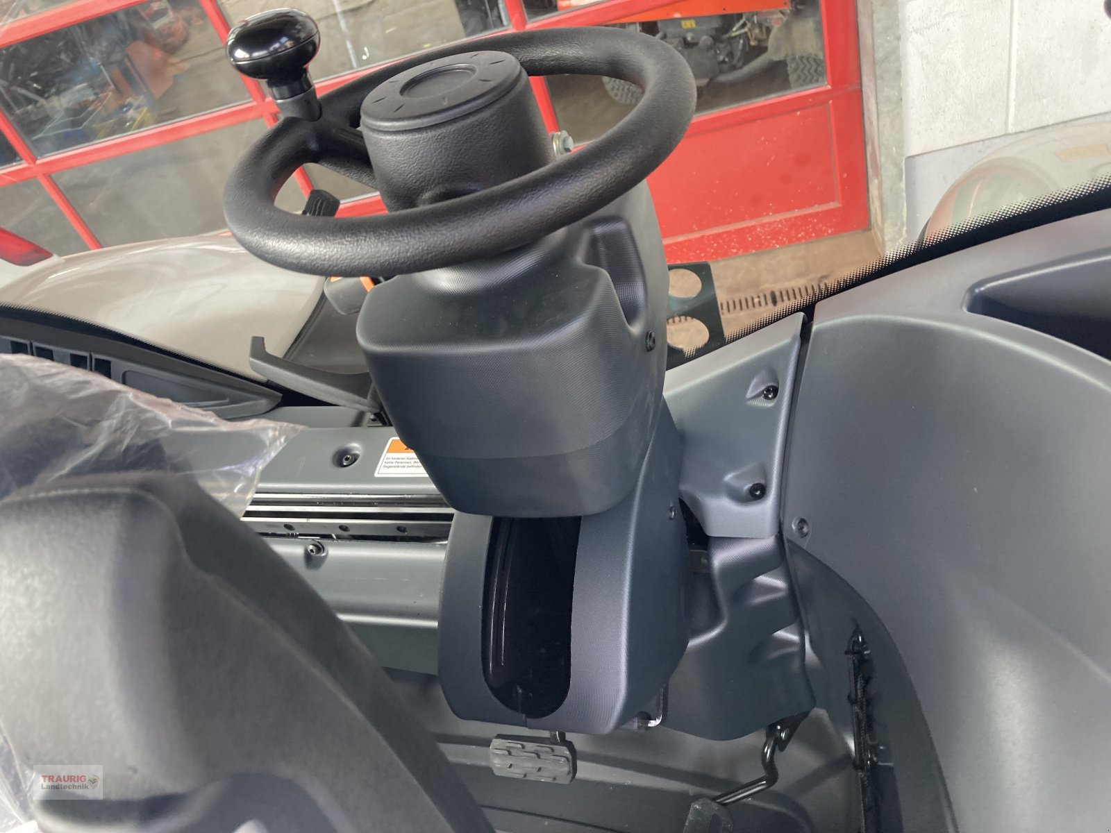 Traktor del tipo Valtra Q 305 mit Rüfa, Neumaschine In Mainburg/Wambach (Immagine 14)