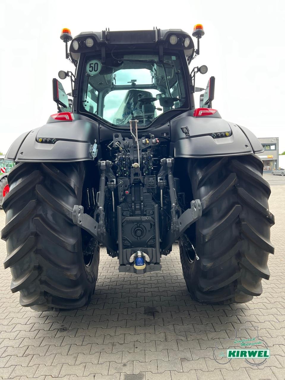 Traktor van het type Valtra Q 305, Gebrauchtmaschine in Blankenheim (Foto 7)