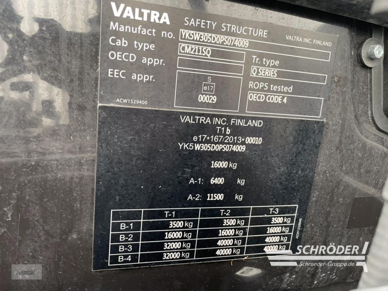 Traktor des Typs Valtra Q 305, Neumaschine in Wildeshausen (Bild 19)