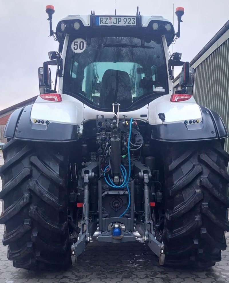 Traktor des Typs Valtra Q 305, Gebrauchtmaschine in Elmenhorst-Lanken (Bild 8)