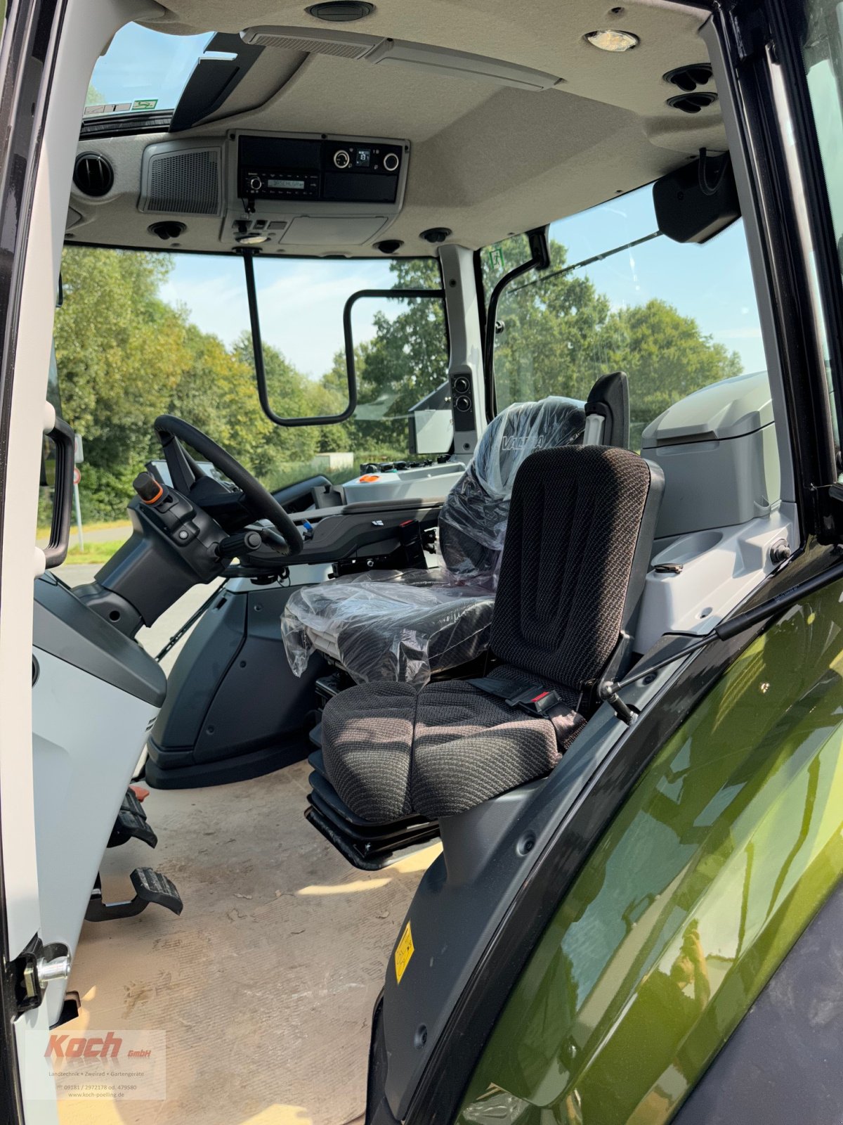 Traktor van het type Valtra Q245, Neumaschine in Neumarkt / Pölling (Foto 11)