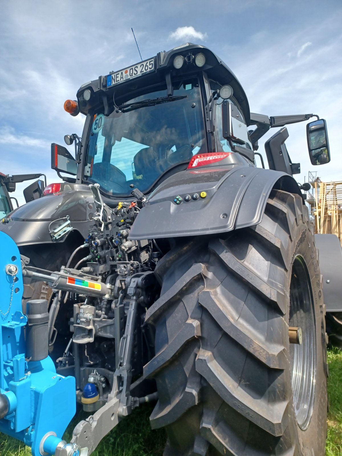 Traktor van het type Valtra Q265, Gebrauchtmaschine in Uffenheim (Foto 2)