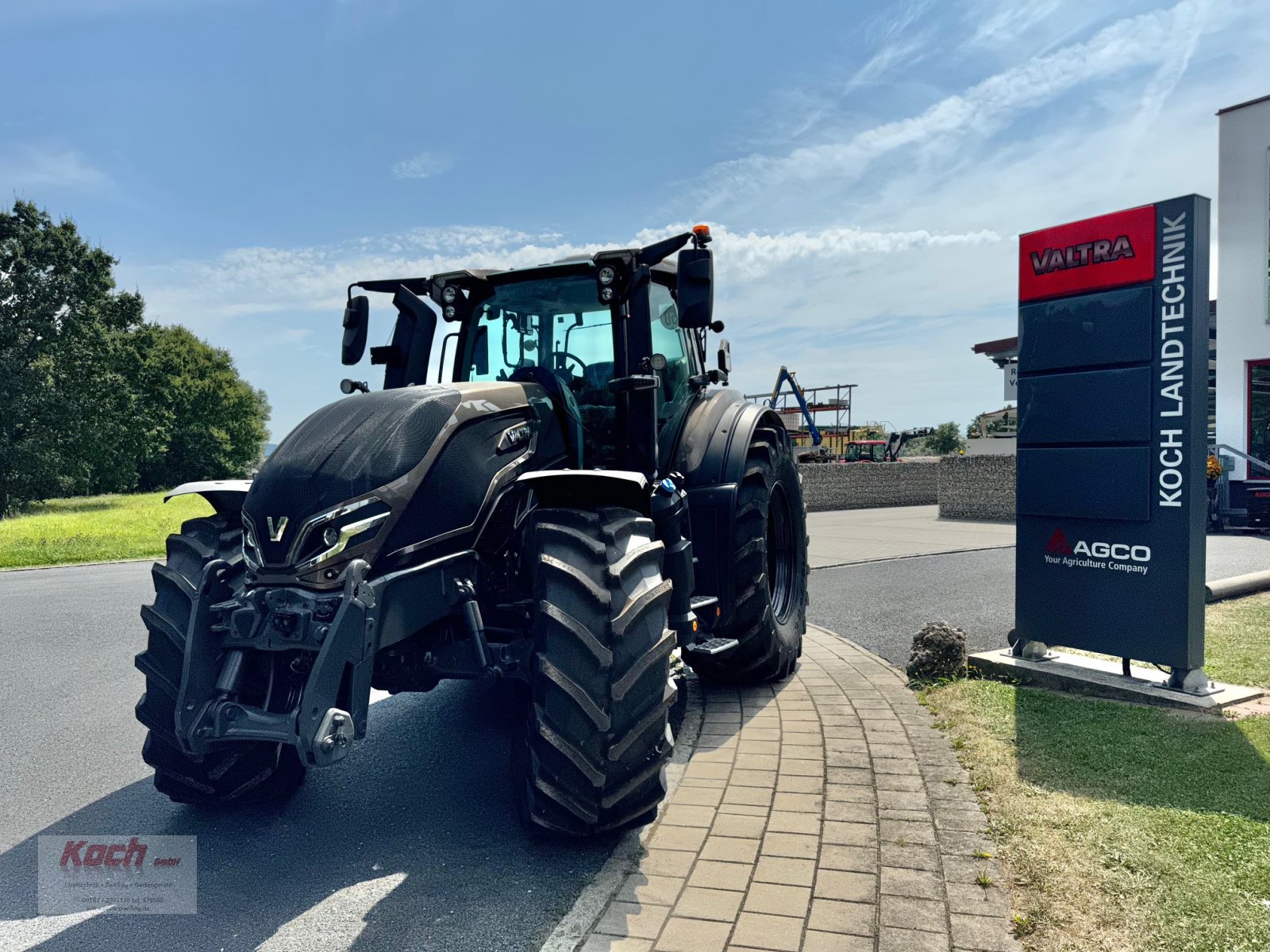 Traktor от тип Valtra Q265, Neumaschine в Neumarkt / Pölling (Снимка 1)