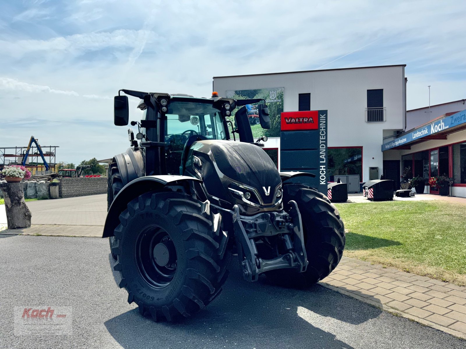 Traktor van het type Valtra Q265, Neumaschine in Neumarkt / Pölling (Foto 2)