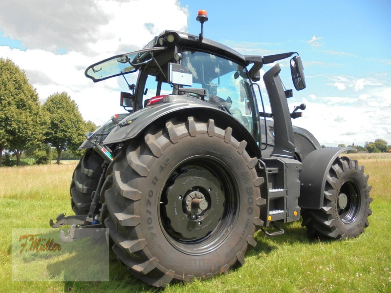 Traktor tipa Valtra Q265, Gebrauchtmaschine u Taaken (Slika 7)