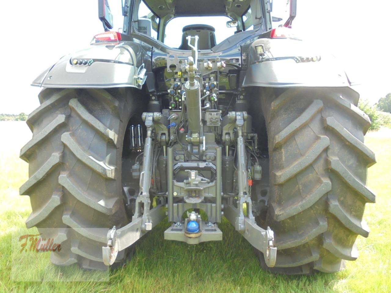 Traktor des Typs Valtra Q265, Gebrauchtmaschine in Taaken (Bild 6)