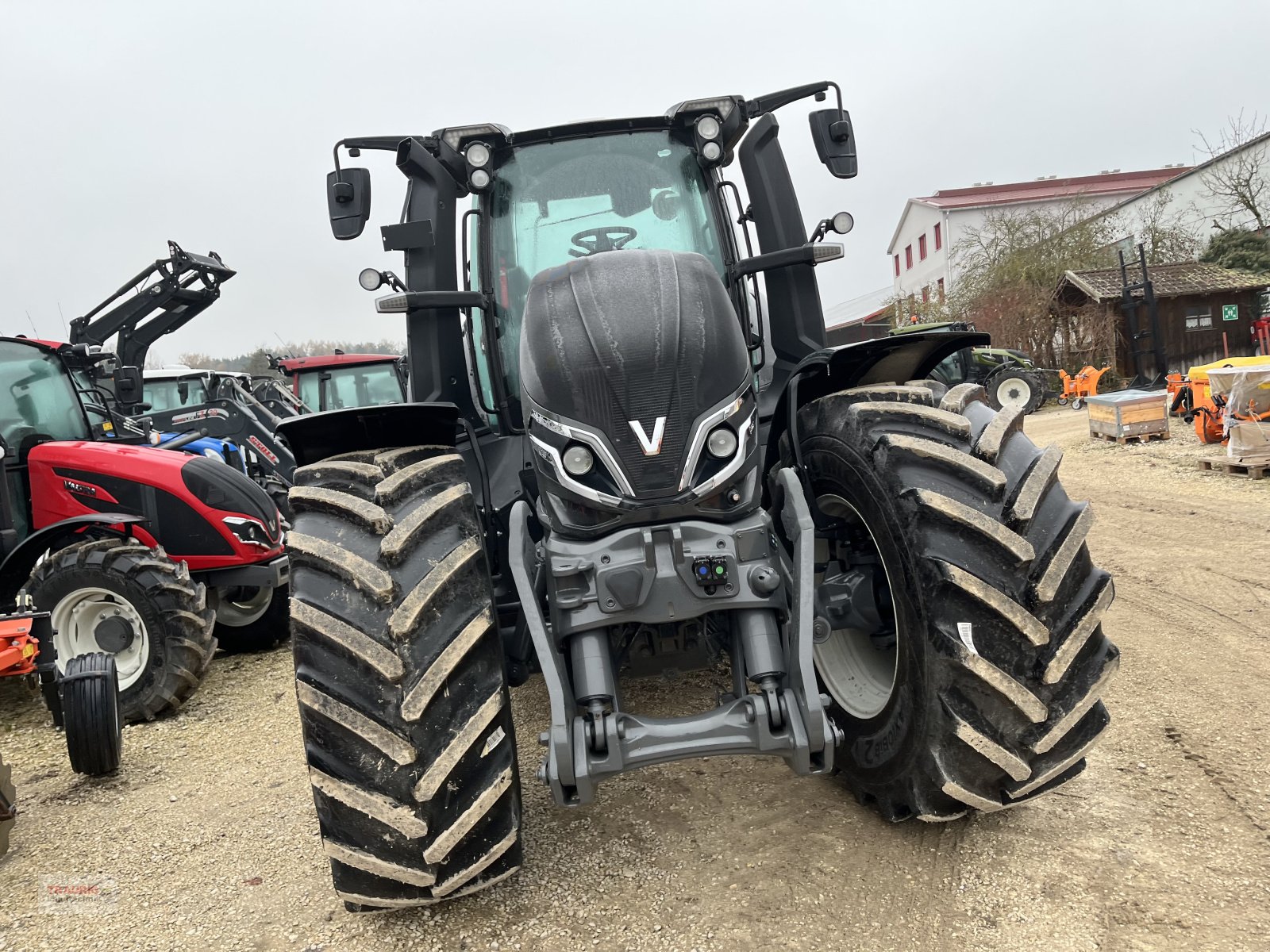 Traktor del tipo Valtra Q285, Neumaschine In Mainburg/Wambach (Immagine 4)