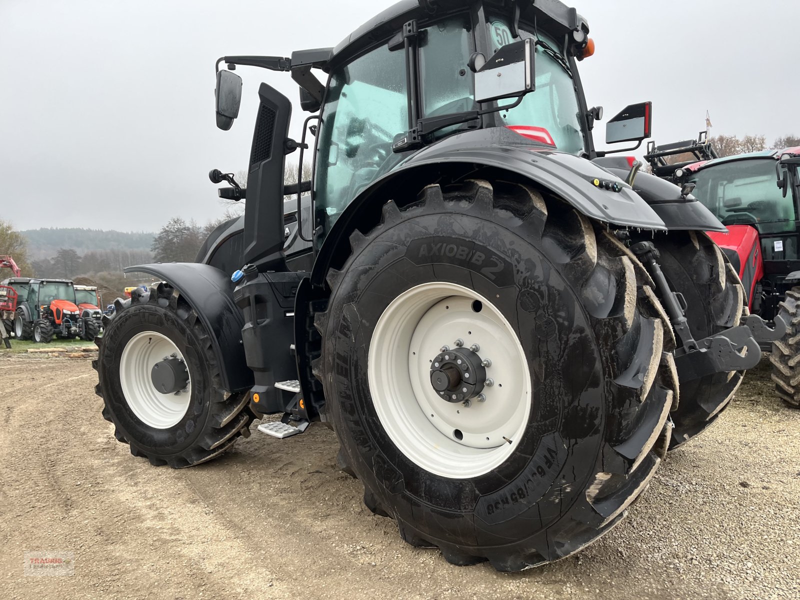 Traktor of the type Valtra Q285, Neumaschine in Mainburg/Wambach (Picture 13)