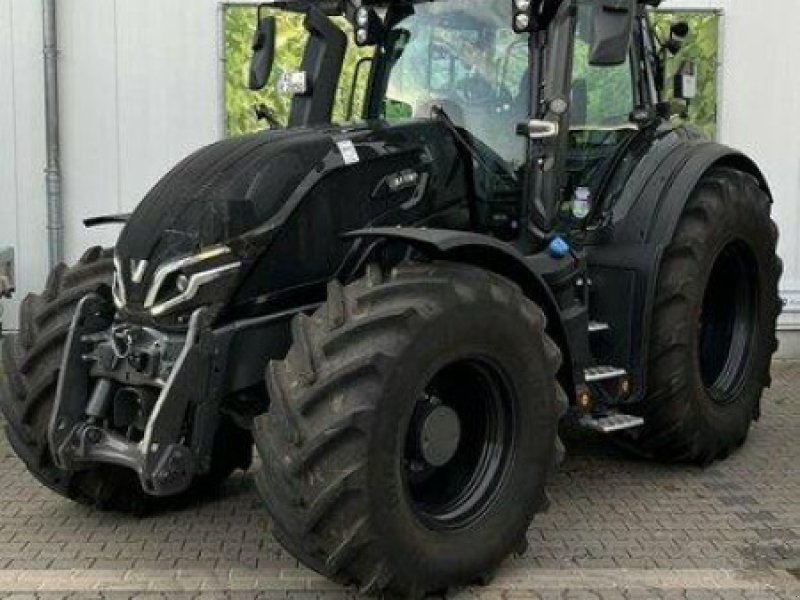 Traktor του τύπου Valtra Q285, Vorführmaschine σε Gundersheim (Φωτογραφία 1)