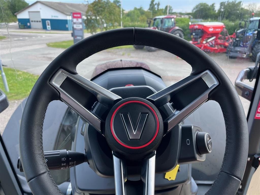 Traktor tipa Valtra Q305  0% I Rente over 60 MDR., Gebrauchtmaschine u Sakskøbing (Slika 5)