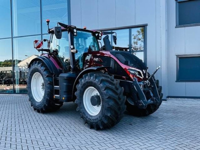 Traktor typu Valtra Q305 DEMO Super Compleet!, Gebrauchtmaschine w Marknesse (Zdjęcie 2)