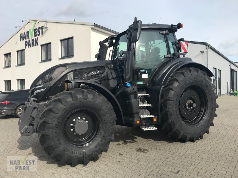 Traktor of the type Valtra Q305 RÜFA NEU *3 Jahre Garantie*, Gebrauchtmaschine in Emsbüren (Picture 1)