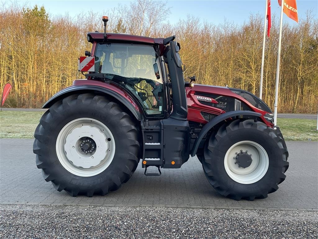 Traktor du type Valtra Q305, Gebrauchtmaschine en Nimtofte (Photo 6)