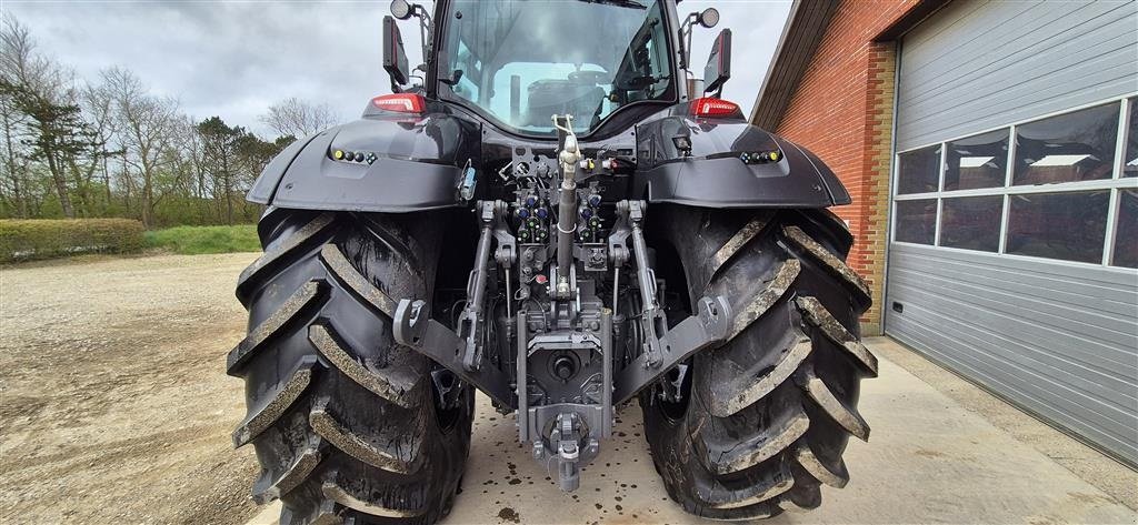 Traktor des Typs Valtra Q305, Gebrauchtmaschine in Ringkøbing (Bild 3)