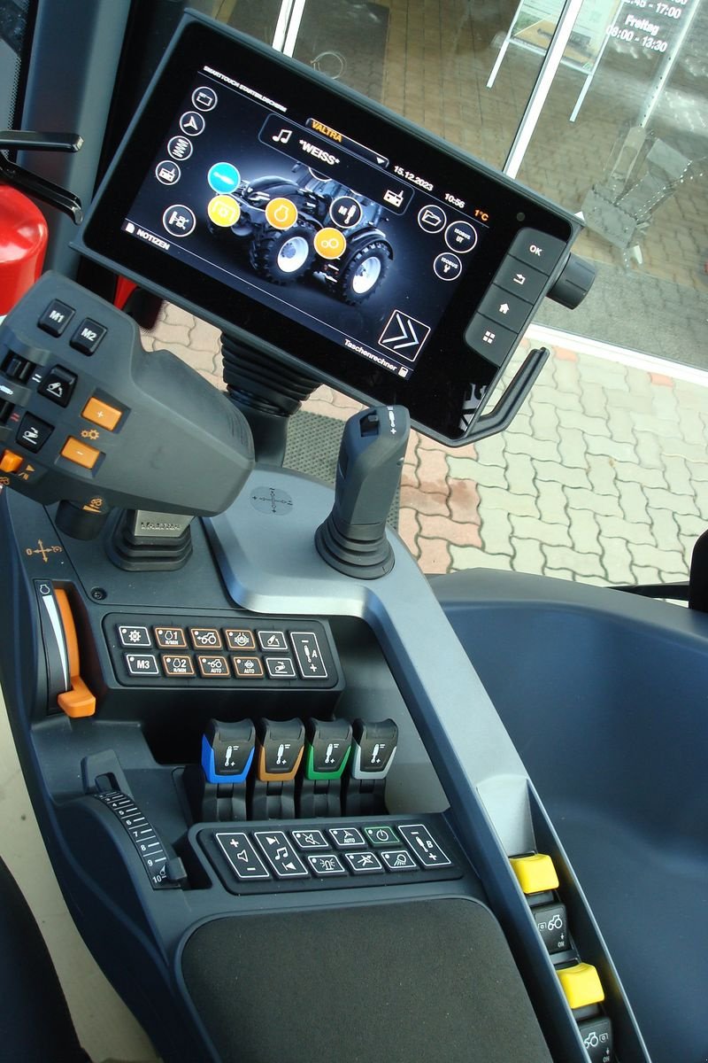 Traktor du type Valtra Q305, Vorführmaschine en Judenburg (Photo 14)