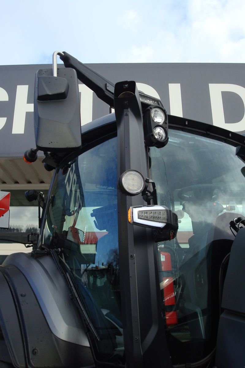 Traktor van het type Valtra Q305, Vorführmaschine in Judenburg (Foto 5)