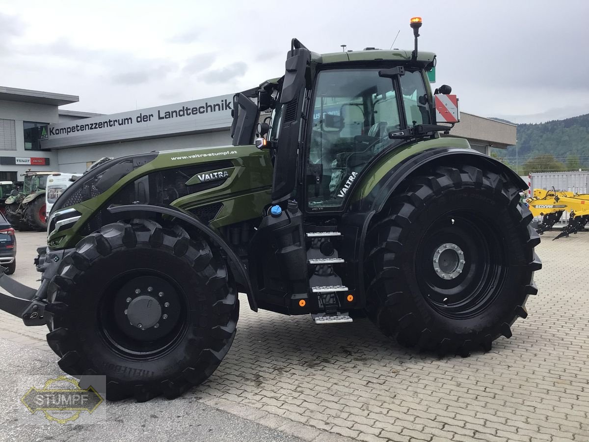 Traktor от тип Valtra Q305, Gebrauchtmaschine в Grafenstein (Снимка 3)