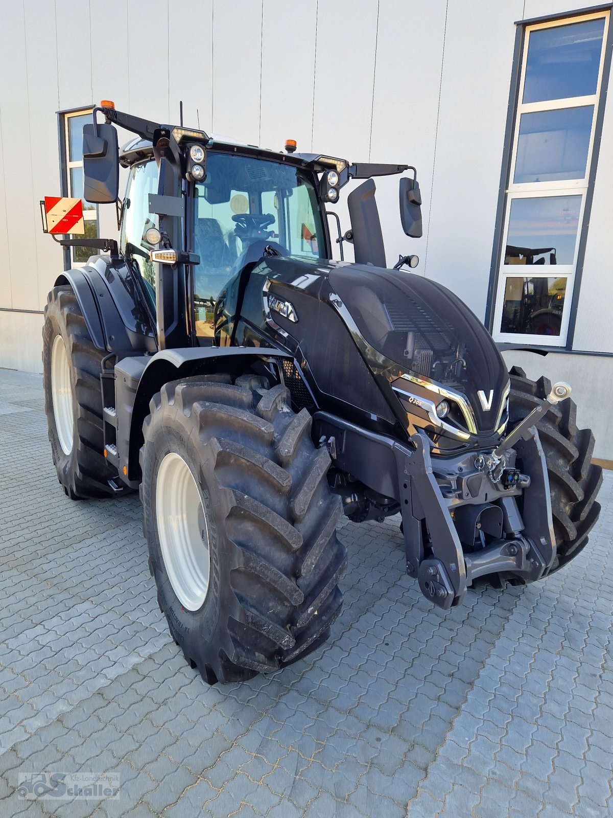 Traktor typu Valtra Q305, Neumaschine v Monheim (Obrázek 2)