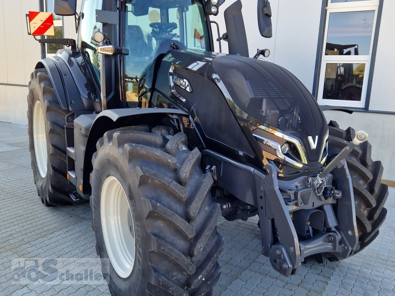 Traktor tipa Valtra Q305, Neumaschine u Monheim (Slika 1)