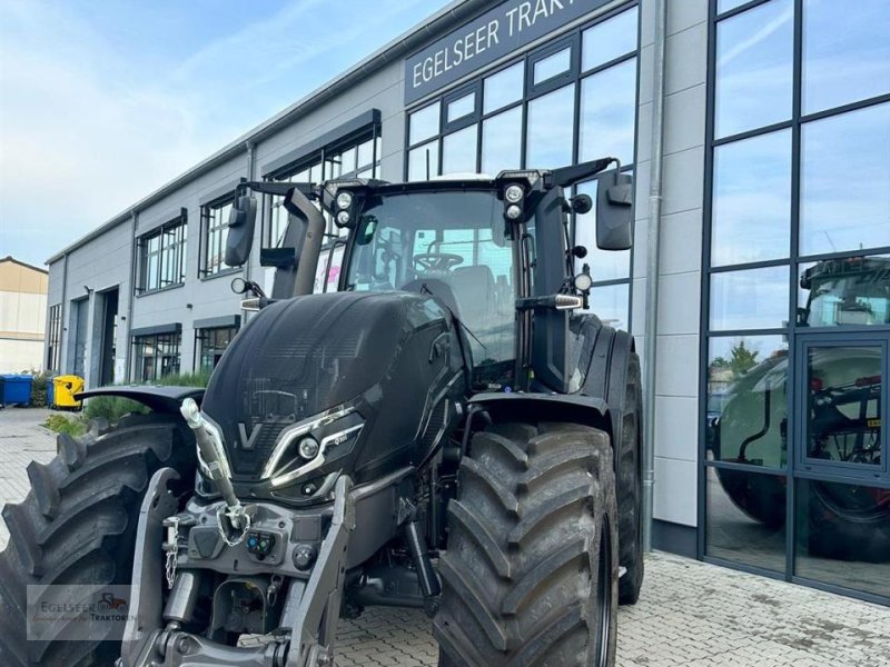 Traktor del tipo Valtra Q305, Neumaschine en Fürth / Burgfarrnbach (Imagen 1)