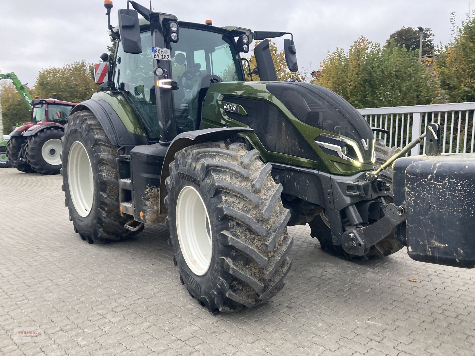 Traktor от тип Valtra Q305, Gebrauchtmaschine в Mainburg/Wambach (Снимка 11)