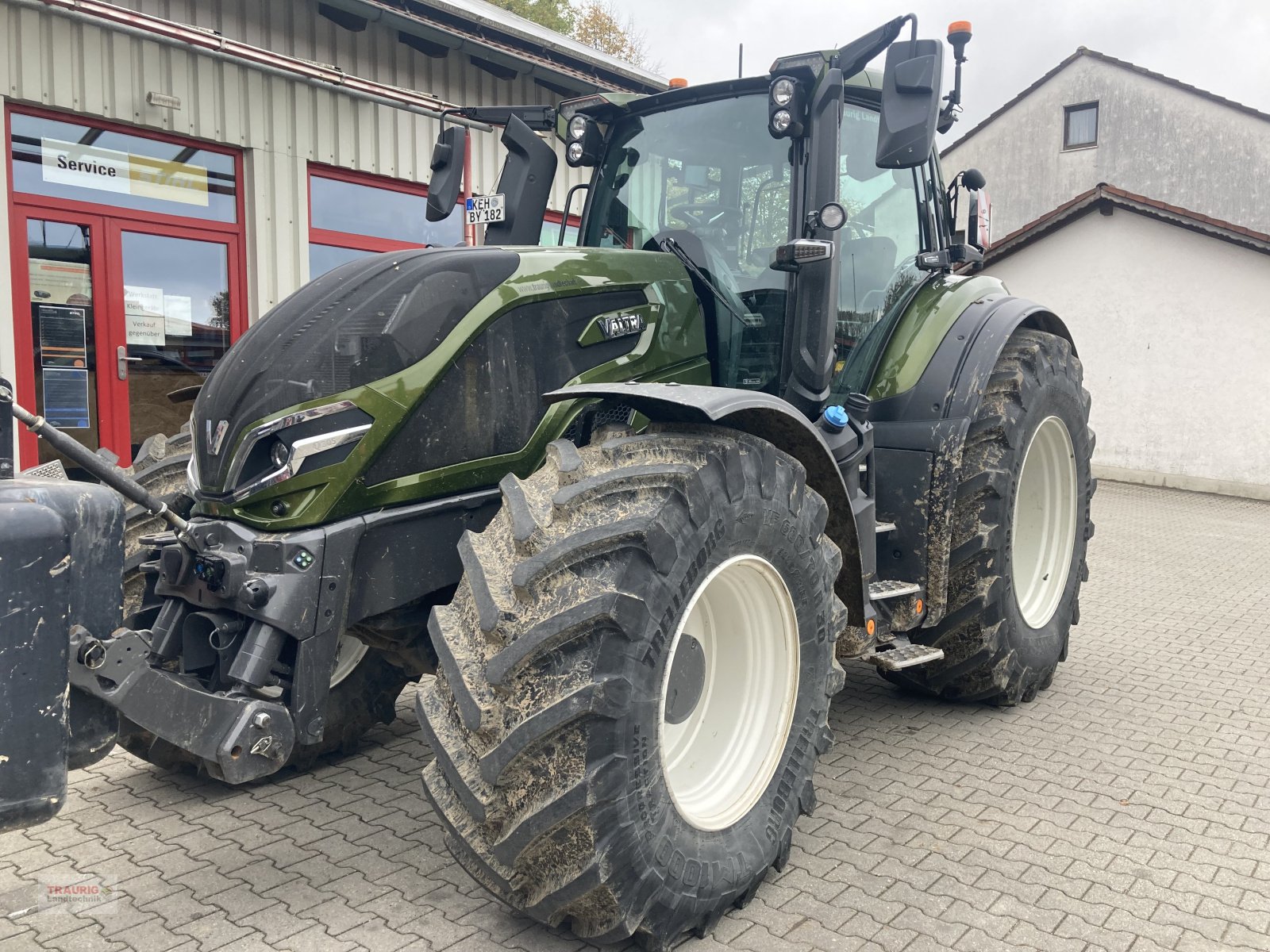 Traktor tip Valtra Q305, Gebrauchtmaschine in Mainburg/Wambach (Poză 2)