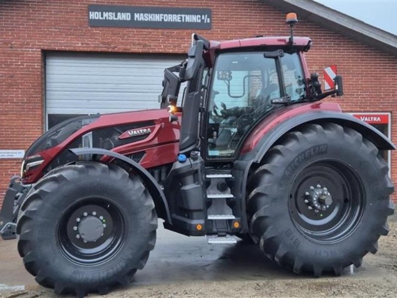 Traktor Türe ait Valtra Q305, Gebrauchtmaschine içinde Ringkøbing (resim 1)