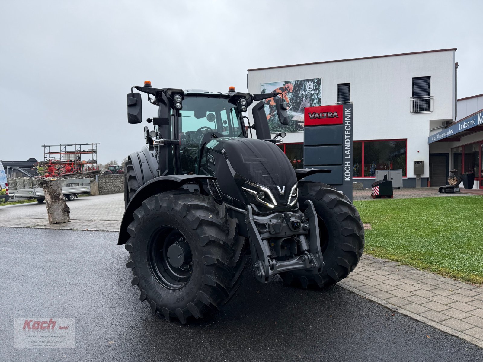 Traktor del tipo Valtra Q305, Neumaschine en Neumarkt / Pölling (Imagen 1)