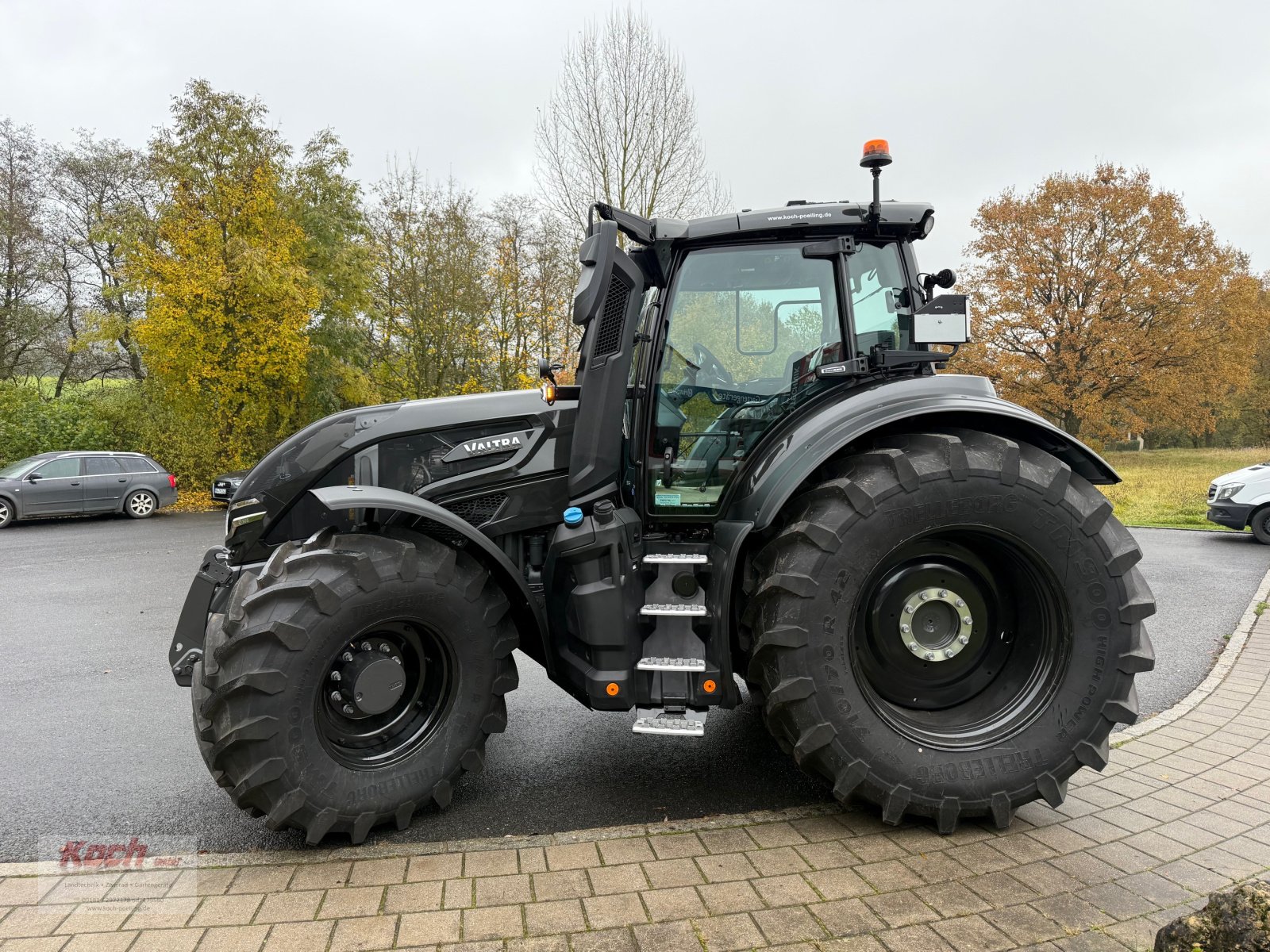 Traktor typu Valtra Q305, Neumaschine w Neumarkt / Pölling (Zdjęcie 7)