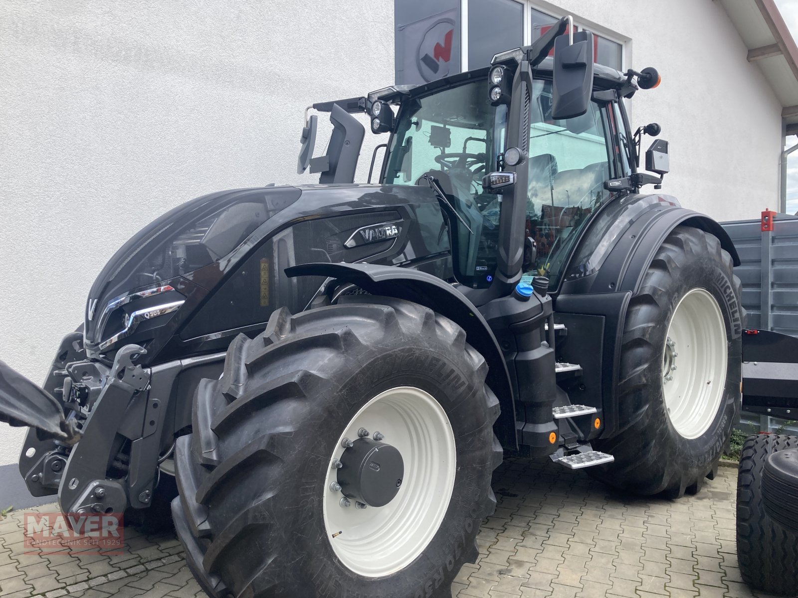 Traktor del tipo Valtra Q305, Neumaschine In Unterroth (Immagine 4)