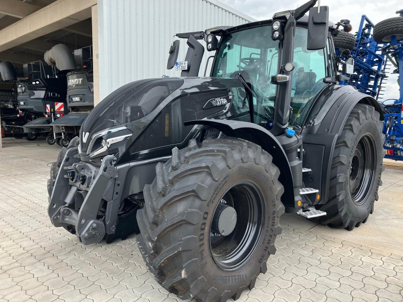 Traktor del tipo Valtra Q305, Gebrauchtmaschine en Untermaßfeld (Imagen 1)