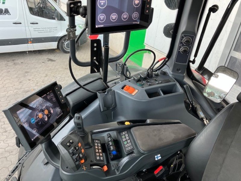 Traktor del tipo Valtra Q305, Gebrauchtmaschine en Preetz (Imagen 3)