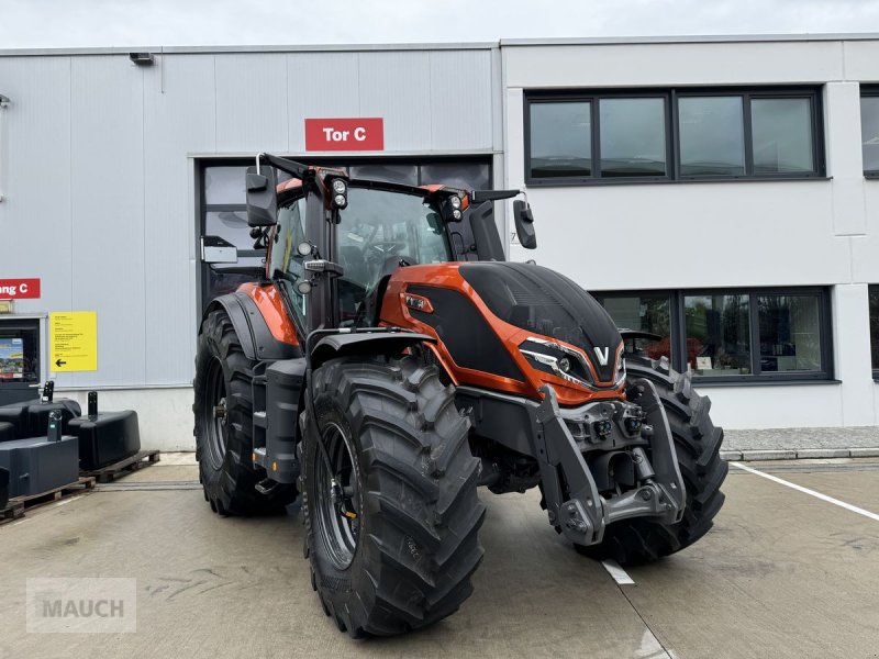 Traktor del tipo Valtra Q305, Neumaschine en Burgkirchen (Imagen 1)