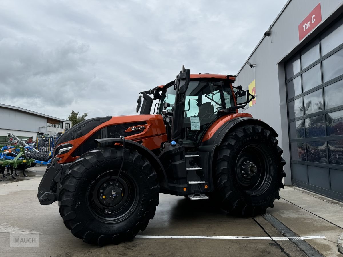 Traktor του τύπου Valtra Q305, Neumaschine σε Burgkirchen (Φωτογραφία 2)