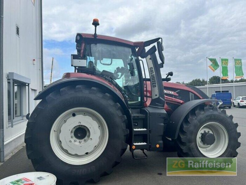 Traktor van het type Valtra Q305, Neumaschine in Walldürn (Foto 3)