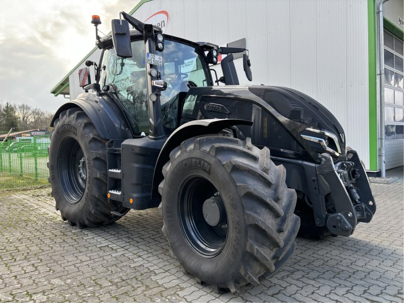 Traktor van het type Valtra Q305, Gebrauchtmaschine in Bützow (Foto 1)