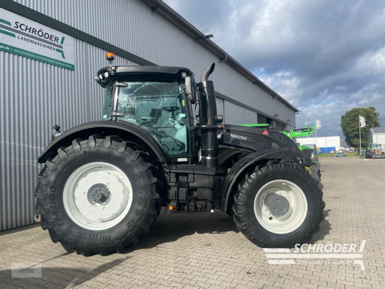 Traktor van het type Valtra S 294 D SMARTTOUCH, Gebrauchtmaschine in Wildeshausen (Foto 2)