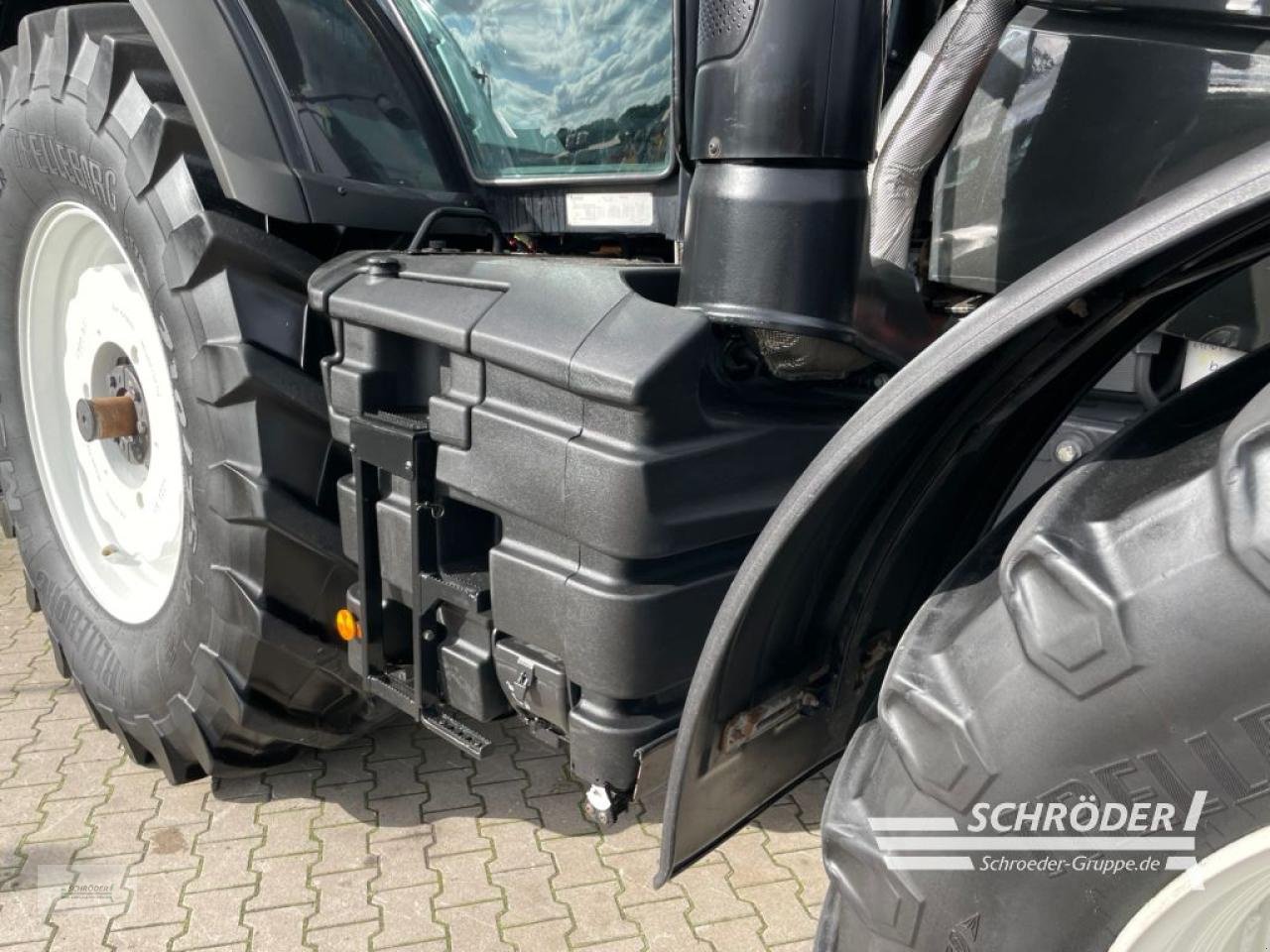 Traktor typu Valtra S 294 D SMARTTOUCH, Gebrauchtmaschine v Wildeshausen (Obrázok 22)