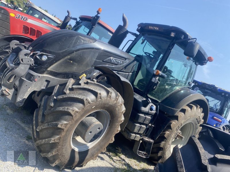 Traktor des Typs Valtra S 374, Gebrauchtmaschine in Markt Hartmannsdorf