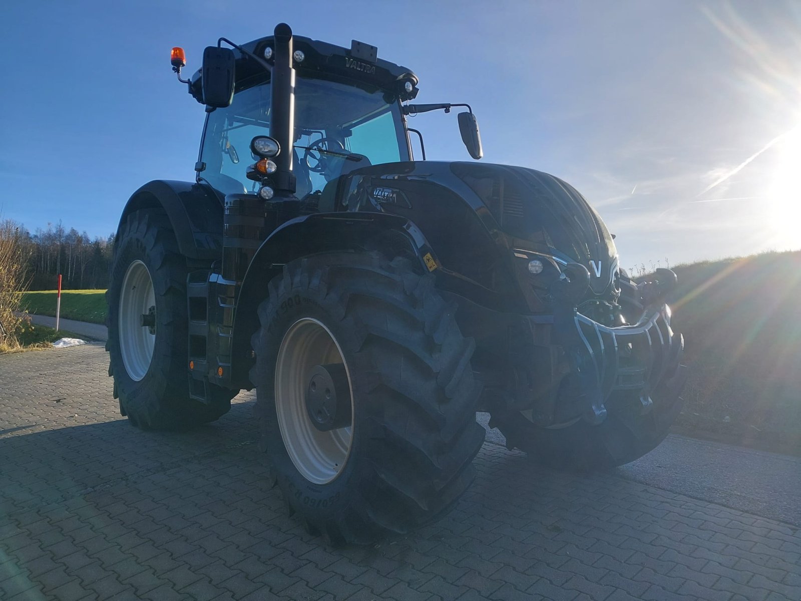 Traktor typu Valtra S 394 Rüfa, Neumaschine v Bodenwöhr/ Taxöldern (Obrázek 2)