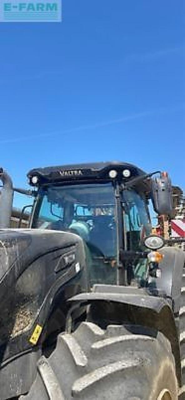 Traktor van het type Valtra s294, Gebrauchtmaschine in MONFERRAN (Foto 4)