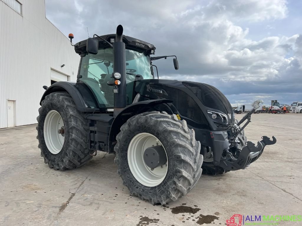 Traktor of the type Valtra S294, Gebrauchtmaschine in LAARNE (Picture 2)