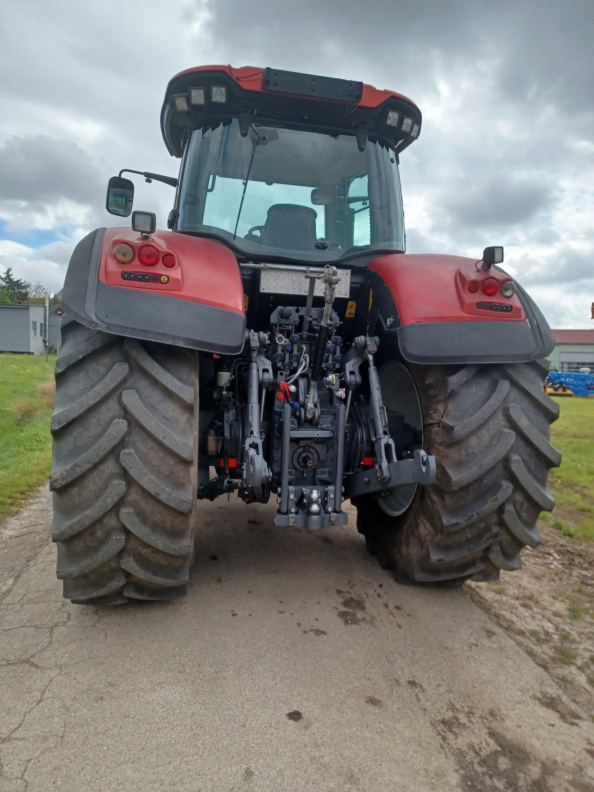 Traktor typu Valtra S323, Gebrauchtmaschine v Uffenheim (Obrázok 7)