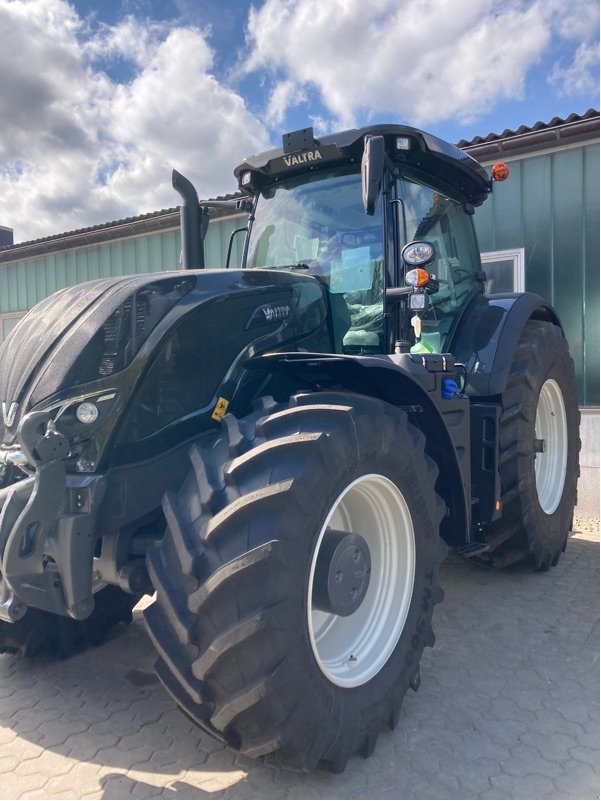 Traktor del tipo Valtra S324 SmartTouch MR19, Gebrauchtmaschine In Preetz (Immagine 1)