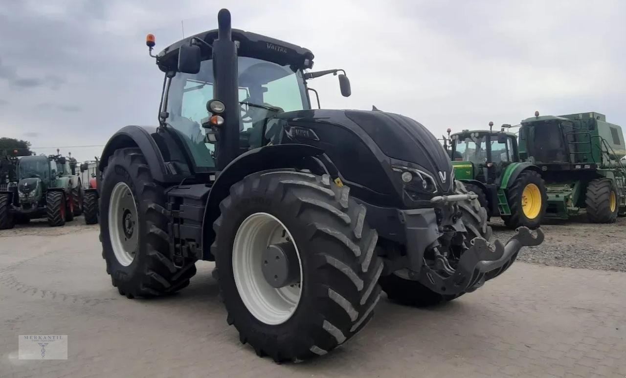 Traktor Türe ait Valtra S324, Gebrauchtmaschine içinde Pragsdorf (resim 1)